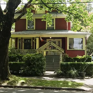 Douglas 3*, Vancouver Canada